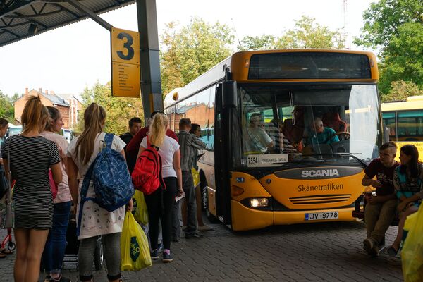 Дорогая дорога до Даугавпилса: пассажиры рады Lux Express, государство - нет - Sputnik Латвия