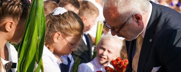 День знаний в Рижской средней школе №88. Президент Латвии Эгилс Левитс - Sputnik Латвия