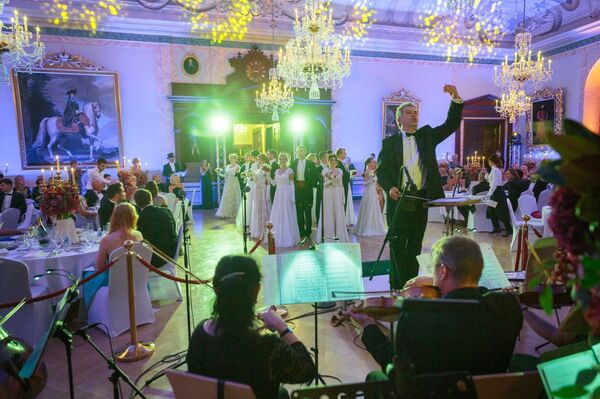 Да будет бал: в столице готовятся к ежегодному Рижскому балу - Sputnik Латвия