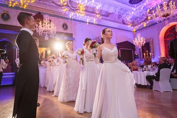 Да будет бал: в столице готовятся к ежегодному Рижскому балу - Sputnik Латвия