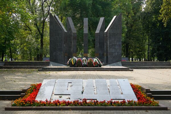 В Латвии о России откровенно врут: лидер Русской общины рассказал о жизни в Даугавпилсе - Sputnik Латвия