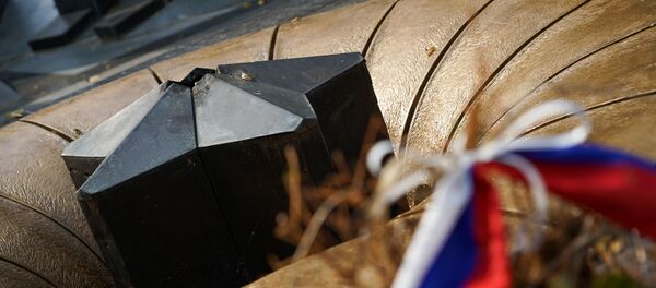 Вечный огонь на мемориале воинам-освободителям Даугавпилса зажигают только по праздникам - Sputnik Latvija