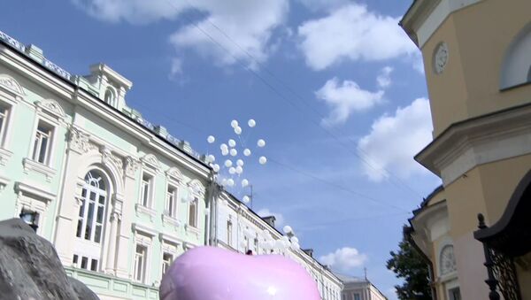 Белые шары в память о Беслане - Sputnik Latvija