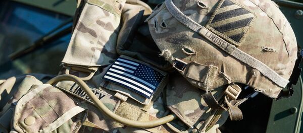 Разгрузка и каска солдата США - Sputnik Латвия