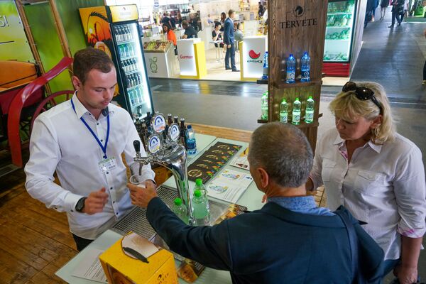 Местное на Riga Food: японские грибы и французские сыры на латвийских просторах Местное на Riga Food: японские грибы и французские сыры на латвийских просторах - Sputnik Латвия