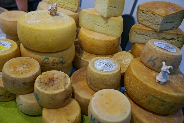 Местное на Riga Food: японские грибы и французские сыры на латвийских просторах Местное на Riga Food: японские грибы и французские сыры на латвийских просторах - Sputnik Латвия