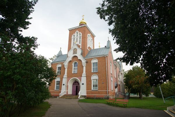 Лидер христианского мира Латвии: даже гитлеровцы не запрещали русские школы - Sputnik Латвия