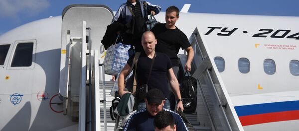 Участники договоренности об освобождении между Россией и Украиной прилетели в Москву - Sputnik Латвия