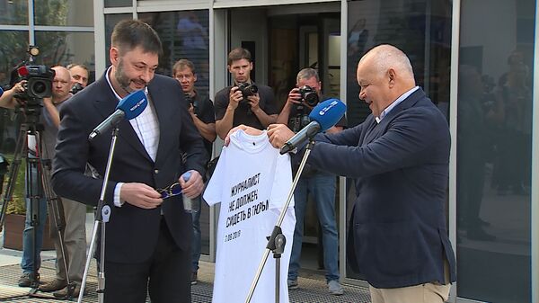 Понял, что не бросят: Вышинский рассказал, кто поддержал его в день рождения - Sputnik Латвия