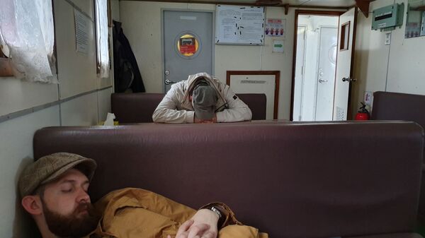 Дружба и Надежда жителей острова Шикотан Дружба и Надежда жителей острова Шикотан - Sputnik Латвия