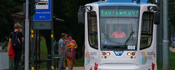 Новые трамваи City Star совместного производства Тверского вагоностроительного завода и ПК Транспортные системы в Даугавпилсе Новые трамваи City Star совместного производства Тверского вагоностроительного завода и ПК Транспортные системы в Даугавпилсе - Sputnik Латвия