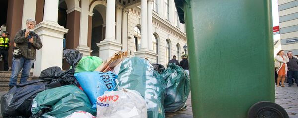 Пикет – Нет монополии! Нет TIrIga у здания Рижской думы Пикет – Нет монополии! Нет TIrIga у здания Рижской думы - Sputnik Latvija