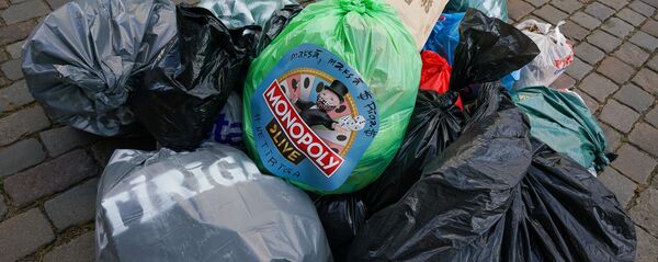 Пикет – Нет монополии! Нет TIrIga у здания Рижской думы Пикет – Нет монополии! Нет TIrIga у здания Рижской думы - Sputnik Latvija