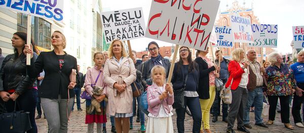 Режим ЧС: Мусорный кризис в Риге - Sputnik Латвия