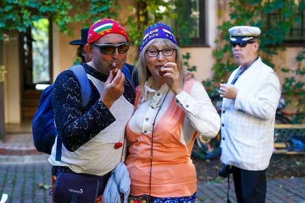 Прием больных у Ландесмана: Рига устроила очередную безумную одесскую вечеринку - Sputnik Латвия