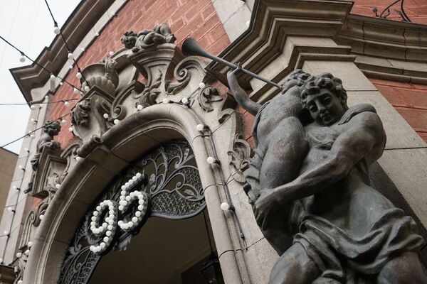 Городские легенды: история самого фешенебельного кинотеатра Риги Городские легенды: история самого фешенебельного кинотеатра Риги - Sputnik Латвия