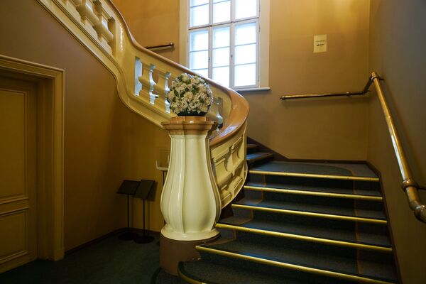 Городские легенды: история самого фешенебельного кинотеатра Риги Городские легенды: история самого фешенебельного кинотеатра Риги - Sputnik Латвия