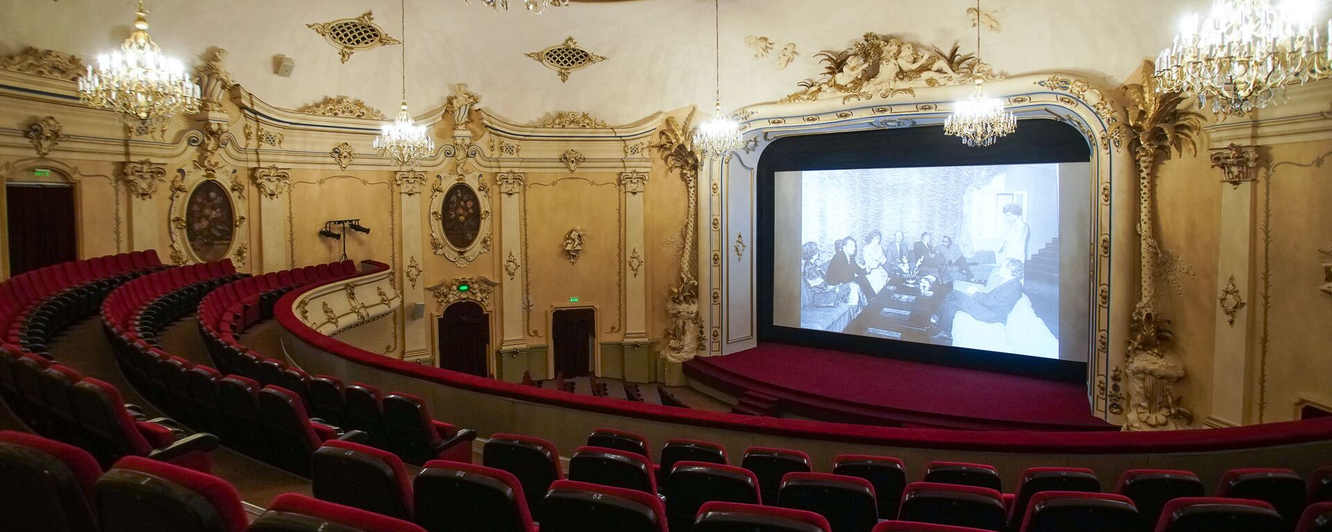 В кинотеатре сделан акцент на европейское кино и принципиально не продают поп-корн - Sputnik Латвия, 1920, 17.12.2019