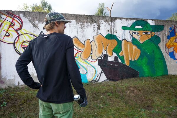 Ригу пора разрисовать: мастера граффити ждут одобрения от нового руководства города Ригу пора разрисовать: мастера граффити ждут одобрения от нового руководства города - Sputnik Латвия