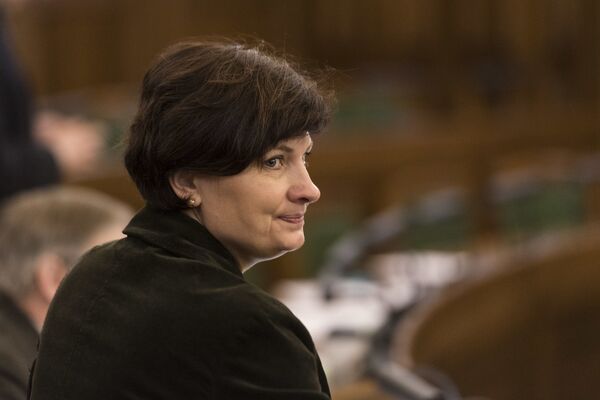 Вакцинация как тест для Павлютса: поднимет ли новый министр рейтинг Для развития/За! - Sputnik Латвия