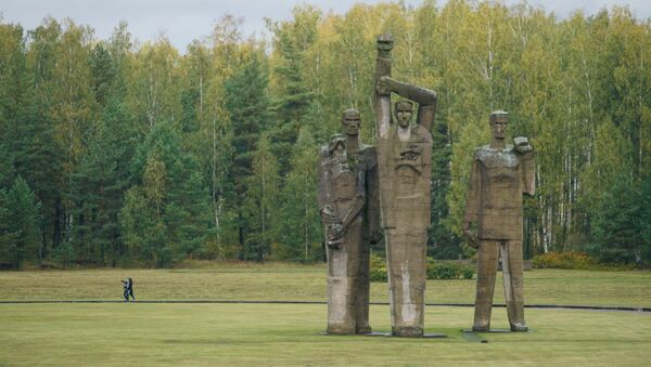 Церемония, посвященная 75-й годовщине освобождения концентрационного лагеря в Саласпилсе - Sputnik Латвия