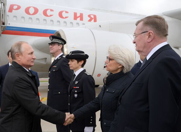 Президент России Владимир Путин прибыл в Париж на церемонию прощания с бывшим президентом Франции Жаком Шираком - Sputnik Латвия