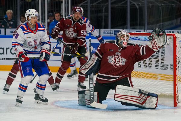 А что вратари, если в Риге забивать некому? - Sputnik Латвия