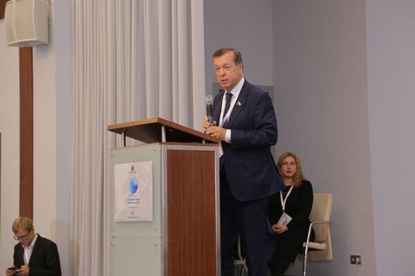 Балтийский форум соотечественников: как спасти русские СМИ в странах Балтии - Sputnik Латвия