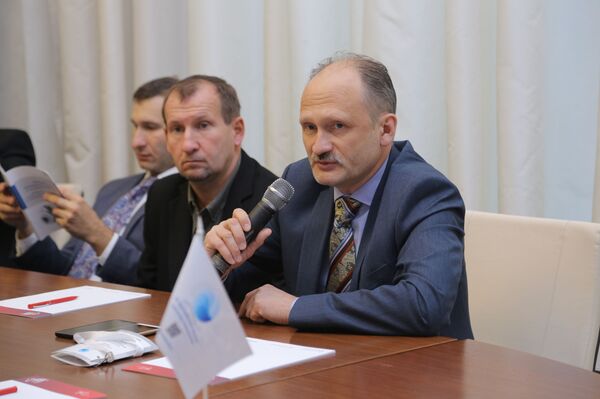 Балтийский форум соотечественников: как спасти русские СМИ в странах Балтии - Sputnik Латвия