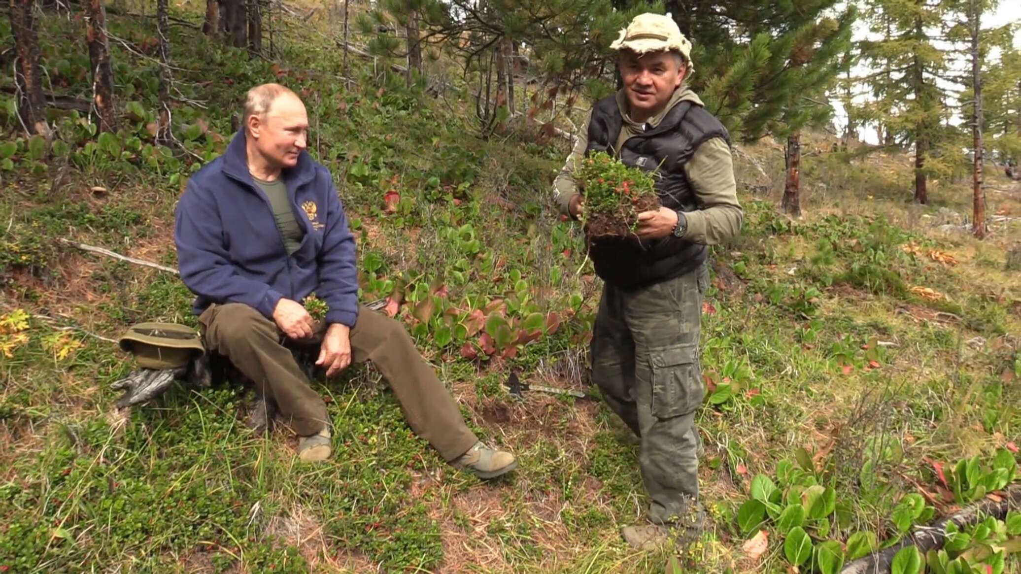 Путин на природе фото