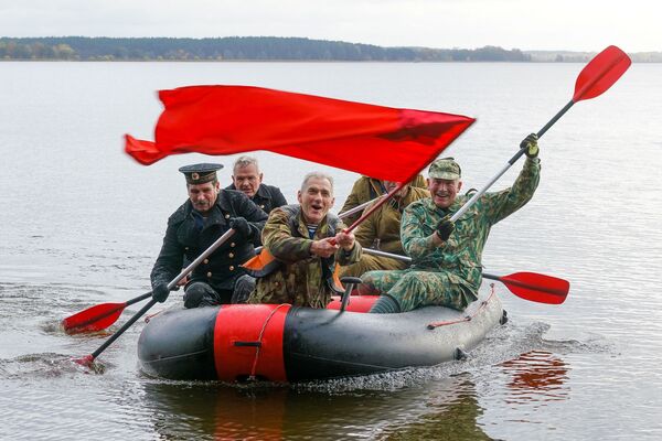 Чтобы помнили. Как Рига отмечала день своего освобождения - Sputnik Латвия
