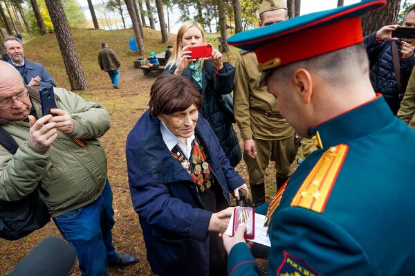 Чтобы помнили. Как Рига отмечала день своего освобождения - Sputnik Латвия