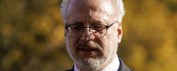 Визит президента Украины Владимира Зеленского в Латвию. Владимир Зеленский и Эгилс Левитс возложили цветы к памятнику Свободы в Риге Визит президента Украины Владимира Зеленского в Латвию. Владимир Зеленский и Эгилс Левитс возложили цветы к памятнику Свободы в Риге - Sputnik Latvija