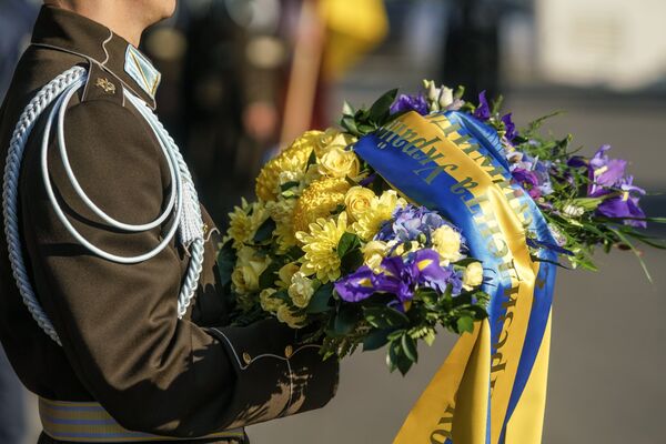 Левитс сказал, что Латвия Крым не признает, и отправился к памятнику Свободы - Sputnik Латвия