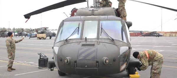 Посмотрите, американцы решили набить Европу военной техникой  - Sputnik Латвия