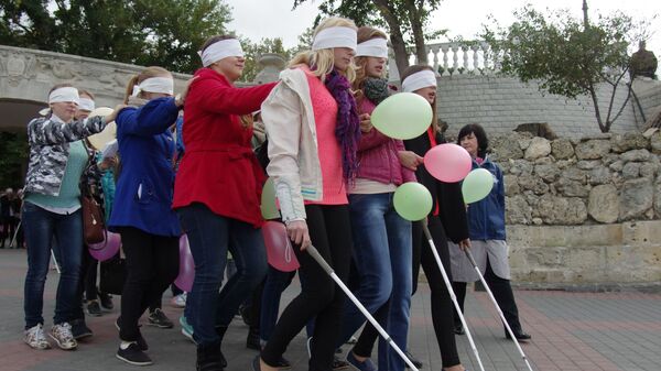 Первый инклюзивный молодежный марш в Севастополе - Sputnik Латвия