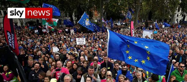 Масштабный марш против Brexit прошел в Лондоне - Sputnik Latvija