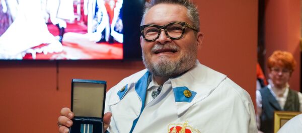 Александру Васильеву вручили орден Св. Теотония, мантию и грамоту за его вклад в дело мира - Sputnik Латвия