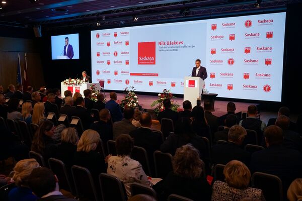 Демонизация Согласия в Латвии, задержания, обыски, статусы: Ушаков выступил в Риге - Sputnik Латвия