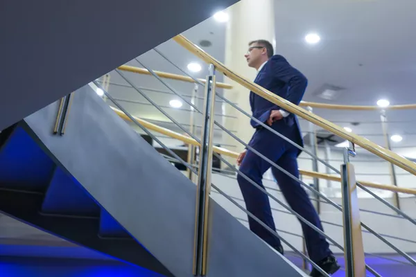 Демонизация Согласия в Латвии, задержания, обыски, статусы: Ушаков выступил в Риге Демонизация Согласия в Латвии, задержания, обыски, статусы: Ушаков выступил в Риге - Sputnik Латвия