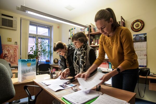 Географический диктант в Риге: проверяем знания вместе с министром обороны России - Sputnik Латвия