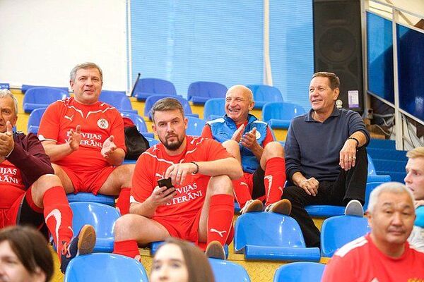 Не исключено, что с РФ придется дружить: латвийские политики объяснили визит в Москву - Sputnik Латвия