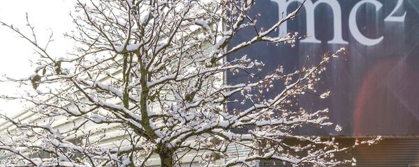 Первый снег в Риге. Торговый центр mc2 - Sputnik Латвия