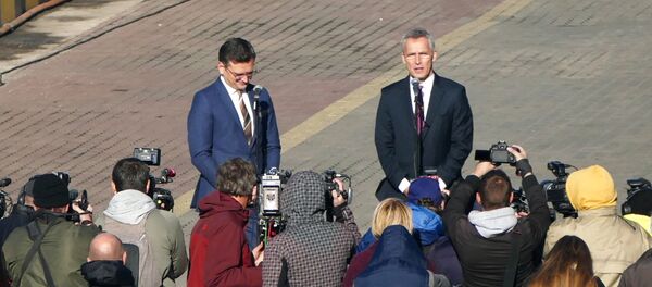 Визит генсека НАТО Й. Столтенберга на Украину - Sputnik Latvija