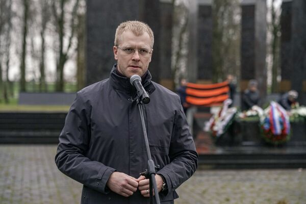 Вечный огонь Даугавпилса снова горит. Снова навсегда - Sputnik Латвия