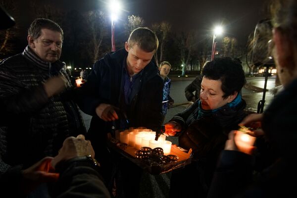 Звезда Давида у памятника Свободы: в Риге почтили память жертв Хрустальной ночи - Sputnik Латвия