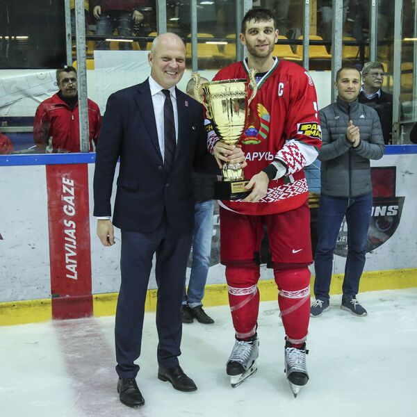 В последнем матче Латвия уступила белорусам и потеряла первое место В последнем матче Латвия уступила белорусам и потеряла первое место - Sputnik Латвия