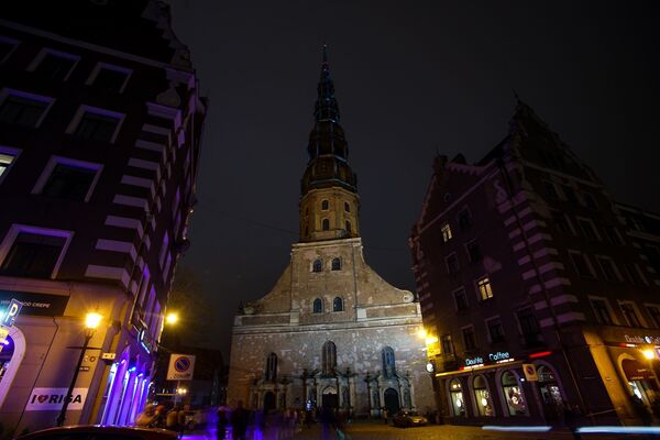 12-й фестиваль Staro Rīga. Вертикаль света на башне церкви Св. Петра - Sputnik Латвия