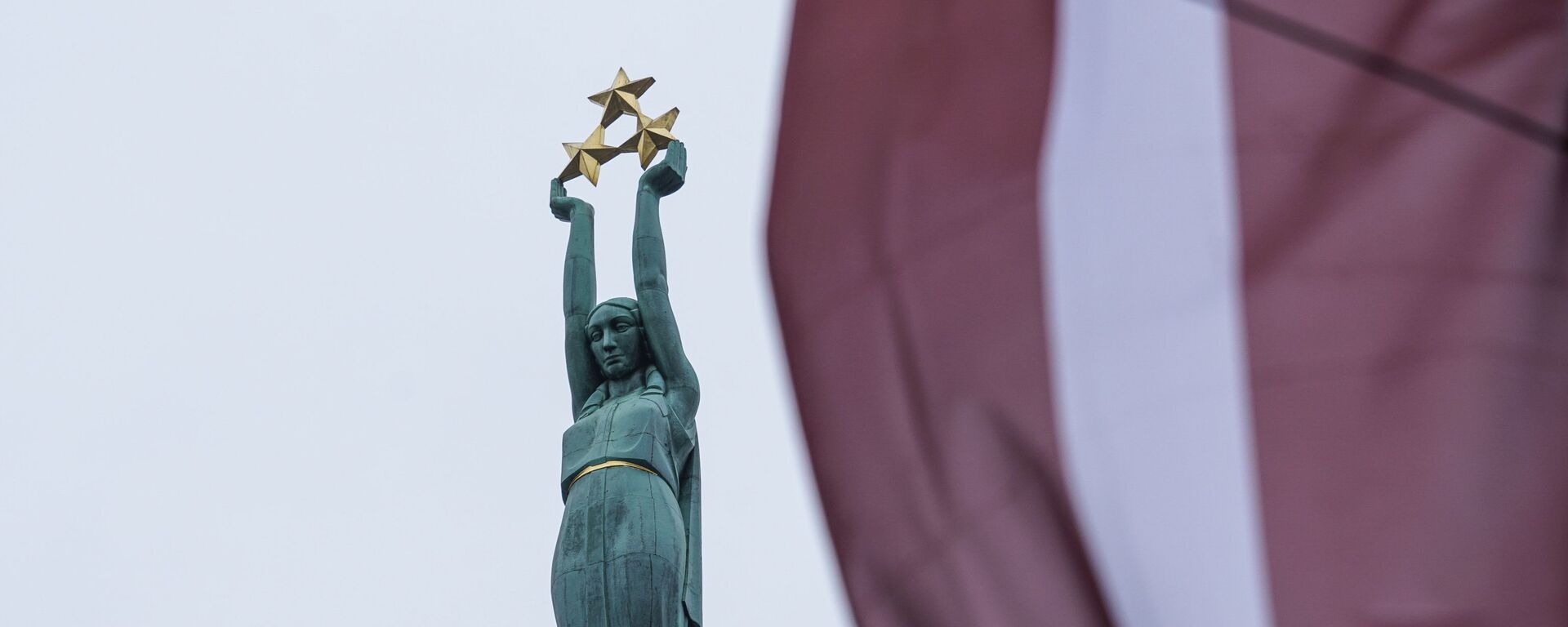 Памятник Свободы и флаг Латвии - Sputnik Латвия, 1920, 10.10.2023