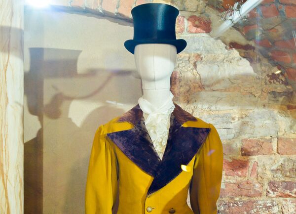 Дама в кринолине: самая экстремальная мода викторианской эпохи в Музее моды Риги - Sputnik Латвия